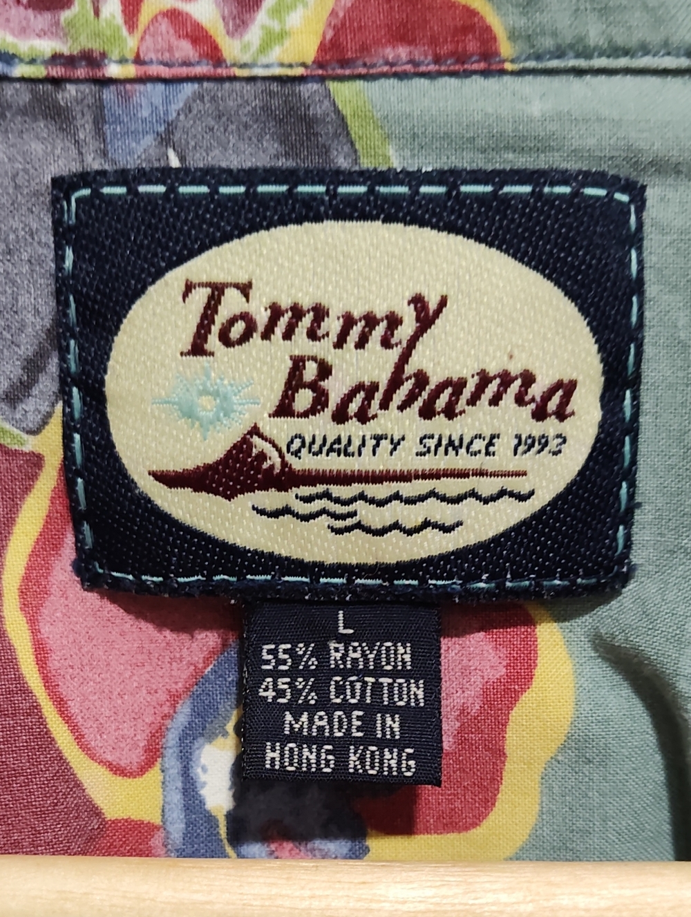 Tommy Bahama Green Blue Red Pastel Floral Hawaiian Aloha Camp Shirt Men's Large - Picture 7 of 8